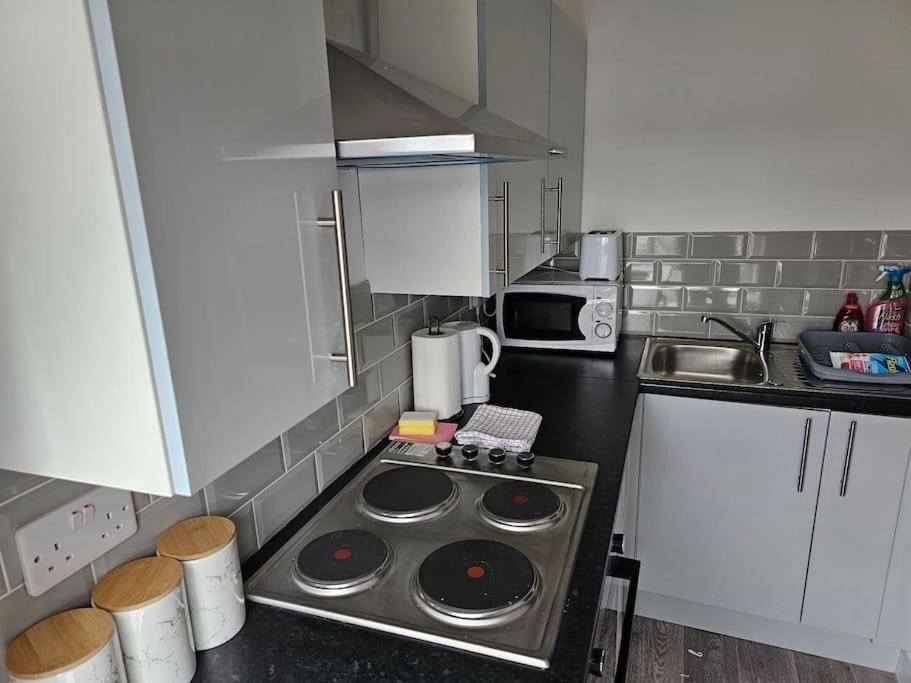 Skyline Hanover 204 Суонзи Екстериор снимка